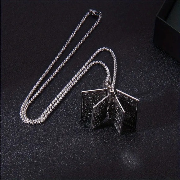 ‼️$7‼️ Polished Alloy Bible Book Design Pendant Necklace - “Our Father” Prayer - Picture 6 of 12